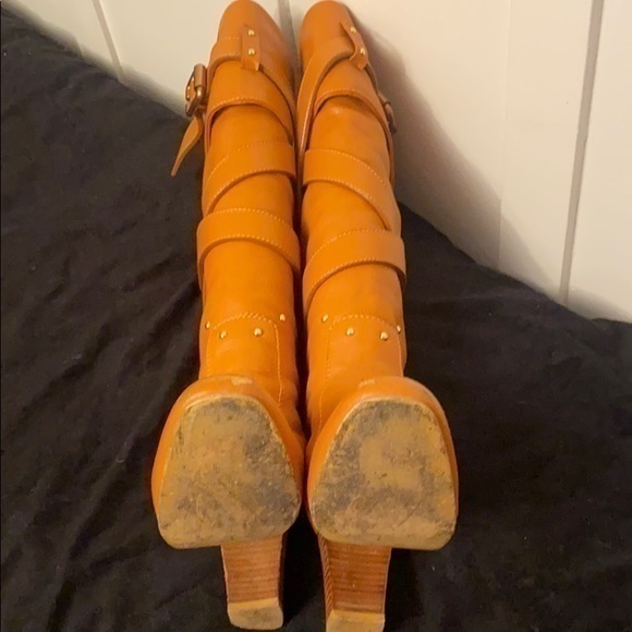 Chloe tall boot with wrap around straps with buckles - Picture 6 of 7